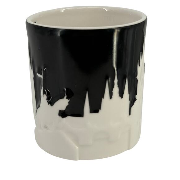 Starbucks Coffee 2011 Prague Czech Republic 3D Relief Mug 16oz Tea - Picture 4 of 8